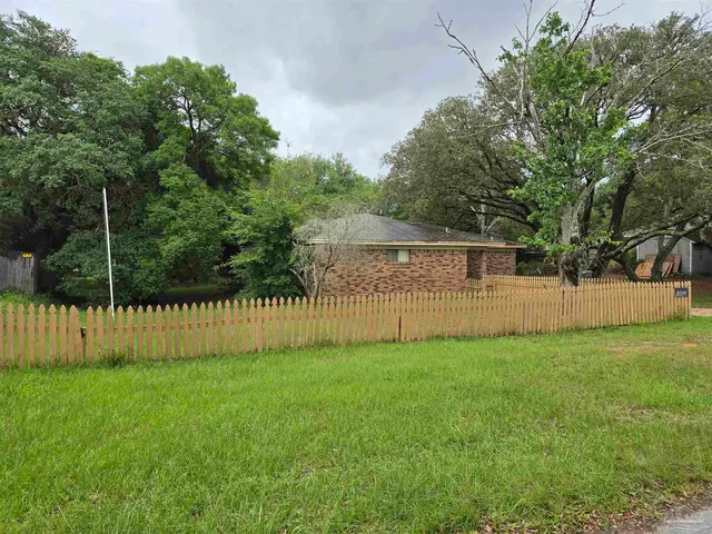 5802 Winifred Ave property photo