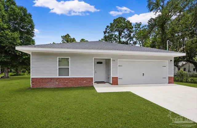 715 Edwards St property photo