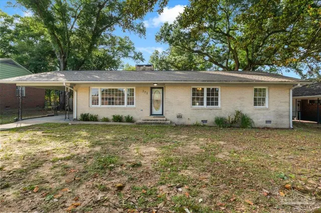 721 Gentian Dr property photo