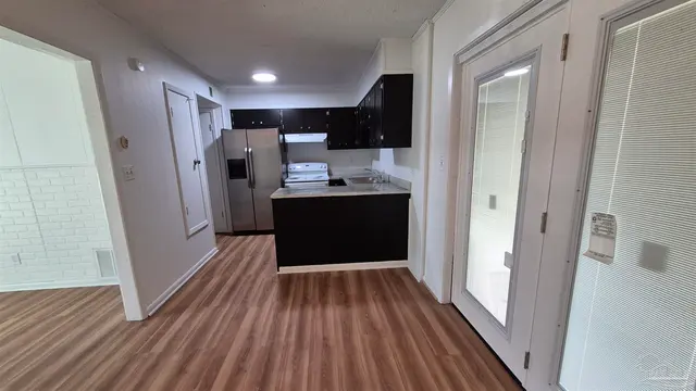 852 Garnet St property photo
