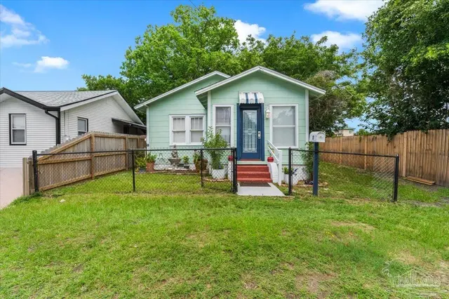 19 G St property photo