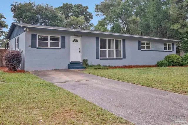 724 Woodmere Dr property photo
