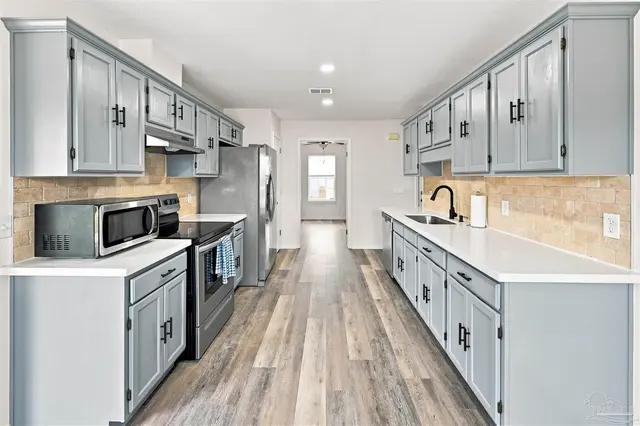 577 Batten Blvd property photo