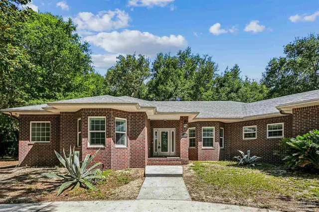 16340 Innerarity Pt Rd property photo