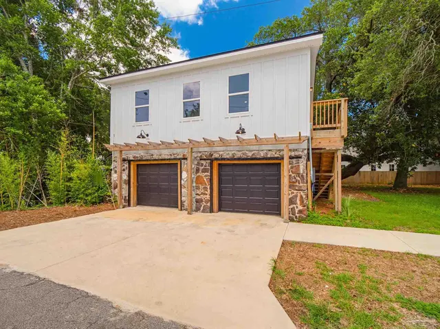 1620 Cypress St property photo