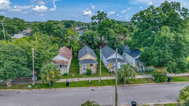 710 Chase St # 706, 708, 710, property photo