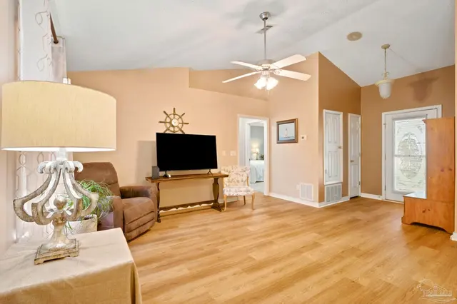 3214 Samantha Dr property photo