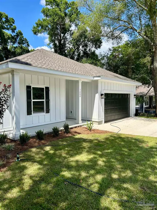 1202 Lee St property photo