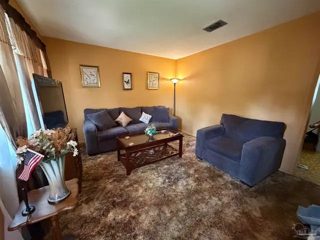 7532 Holmes St property photo
