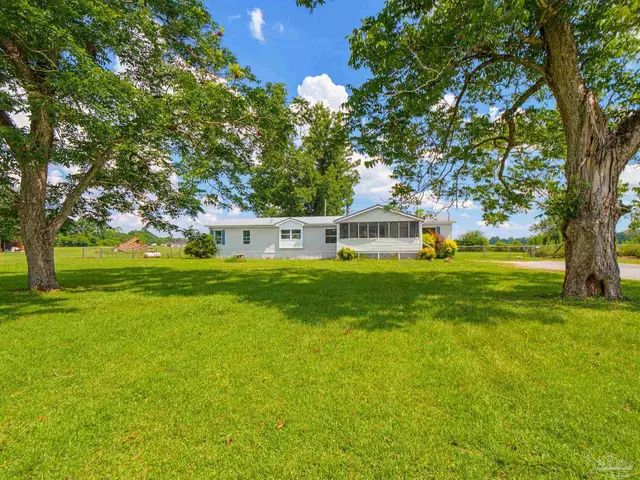 5816 Hall Rd property photo