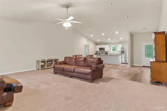 4571 Sunlight Cir property photo
