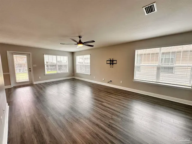 3889 Weatherstone Cir property photo