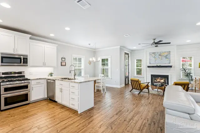 1445 Cross St property photo