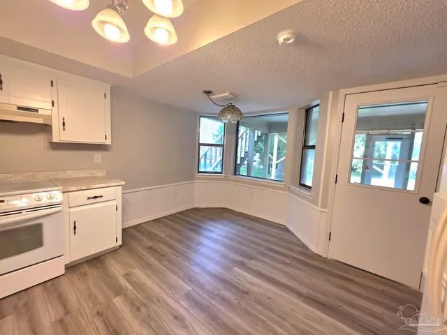550 Riola Pl property photo