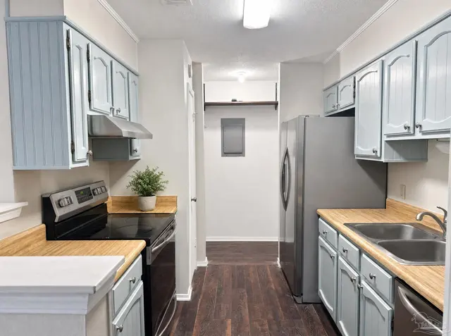 2299 Scenic Hwy # B5 property photo