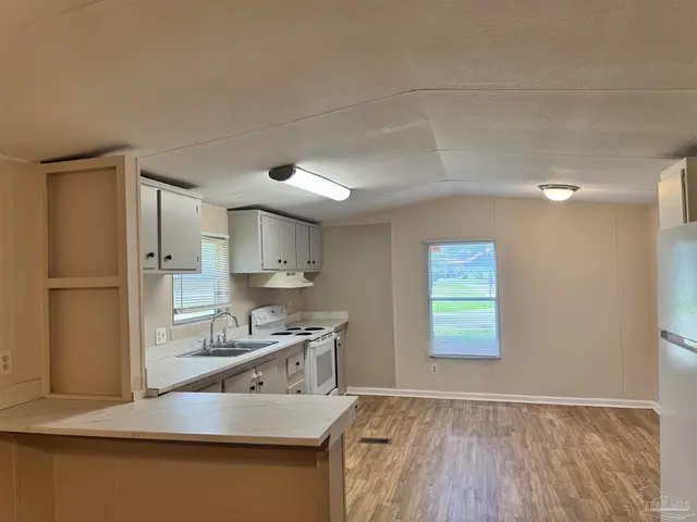 3992 Mccutchin Dr property photo