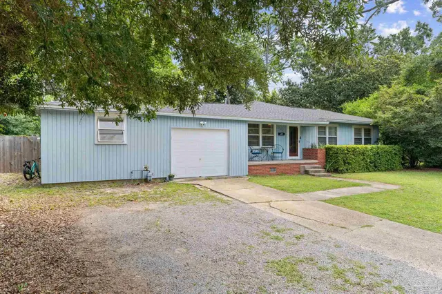 762 Whitney Dr property photo