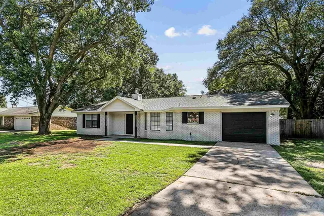 4636 Evelyn St property photo