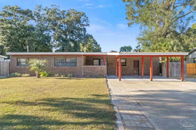 632 Berkley Dr property photo