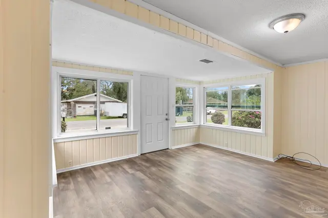 615 Wentworth St property photo