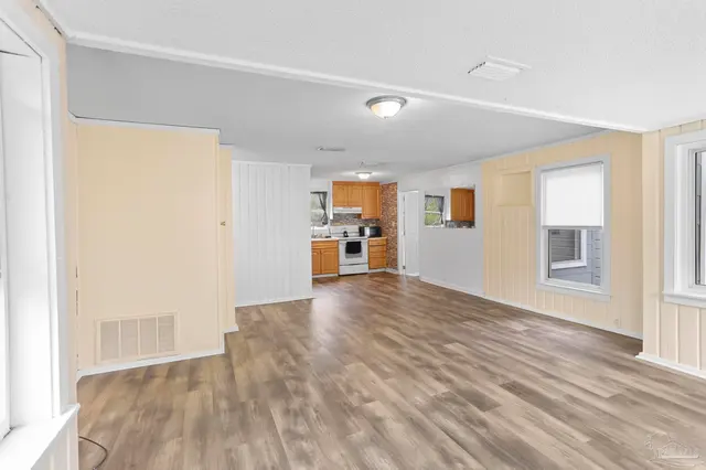615 Wentworth St property photo