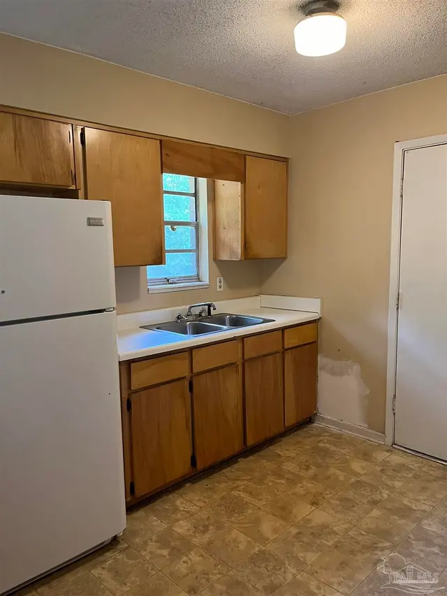 2048 Tomlinson Rd property photo
