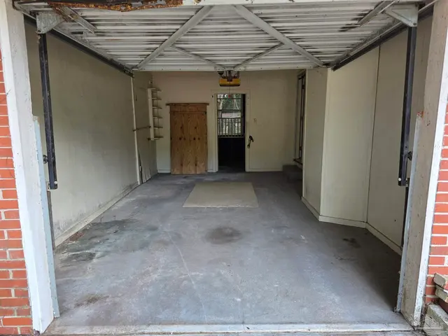 3170 King St property photo