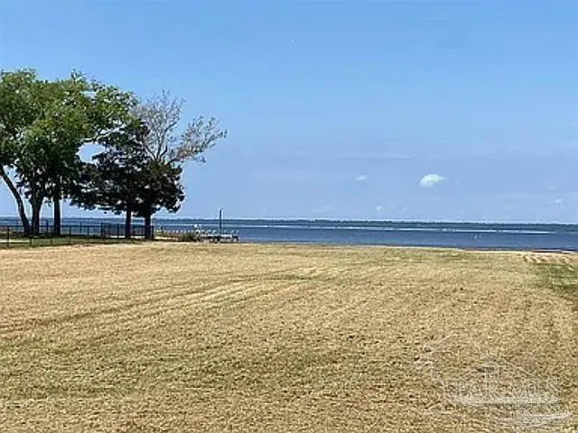 791 Dolphin Rd property photo
