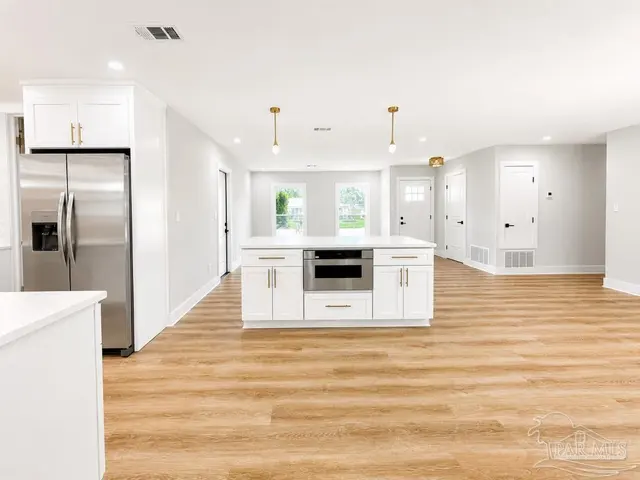 5920 Leesway Blvd property photo