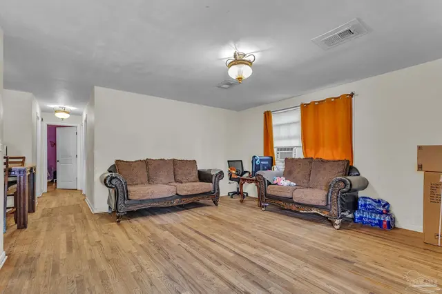 1815 Wright St property photo