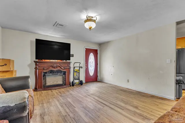 1815 Wright St property photo