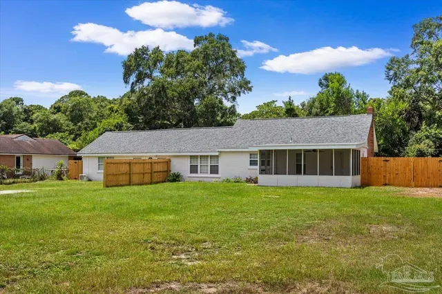 415 Colbert Ave # A property photo