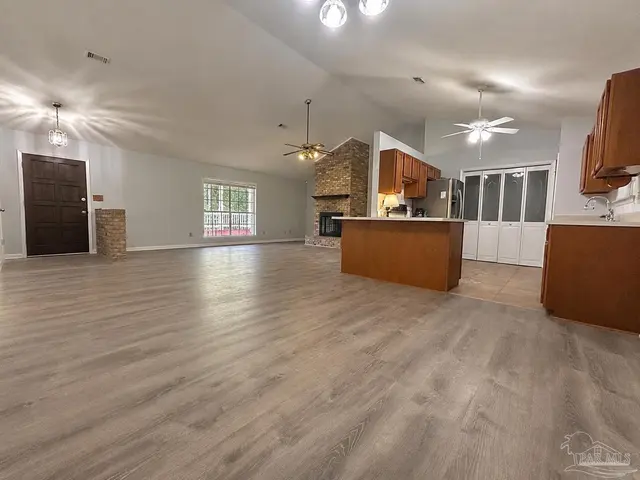 8047 Charter Oaks Dr property photo