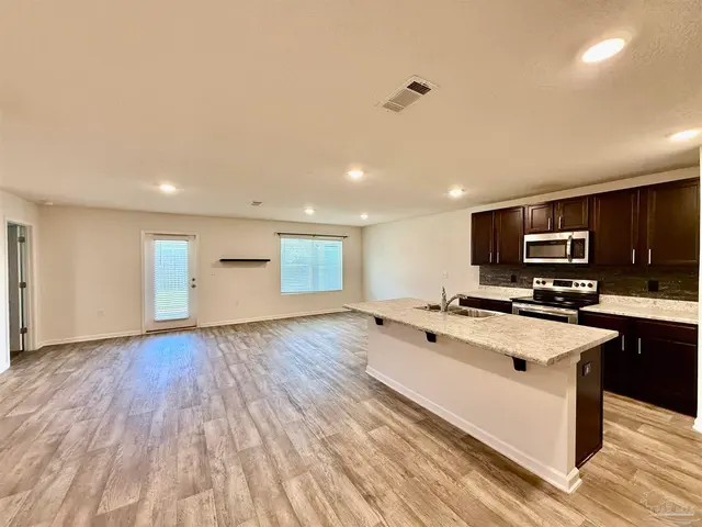 6420 Churchill Cir property photo