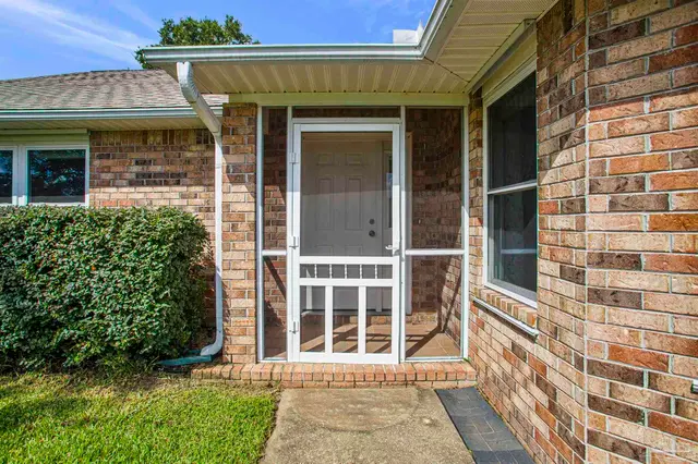 6853 Rickwood Dr property photo