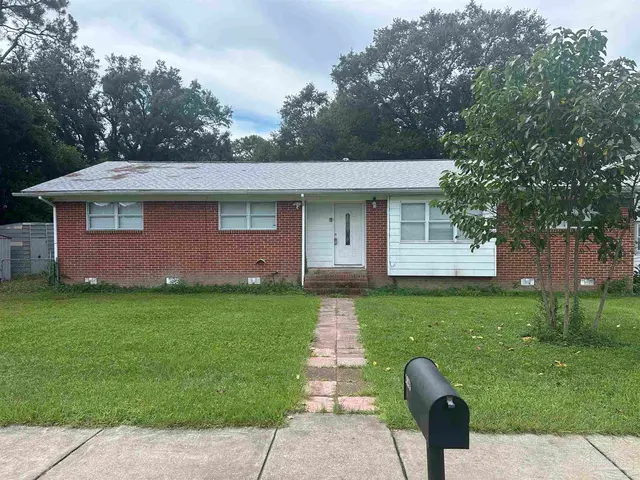 2833 Bellview Ave property photo