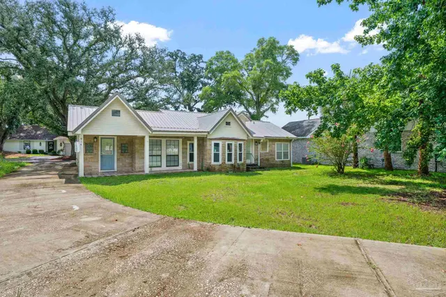 914 Scenic Hwy property photo