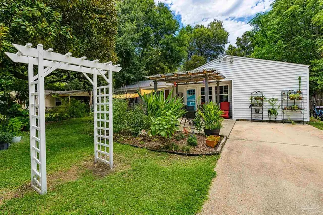 4679 Oakland Dr property photo