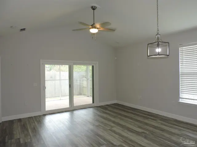 5308 Cambria property photo