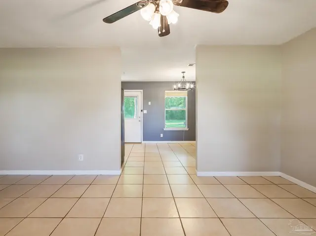 9831 Mobile Hwy property photo