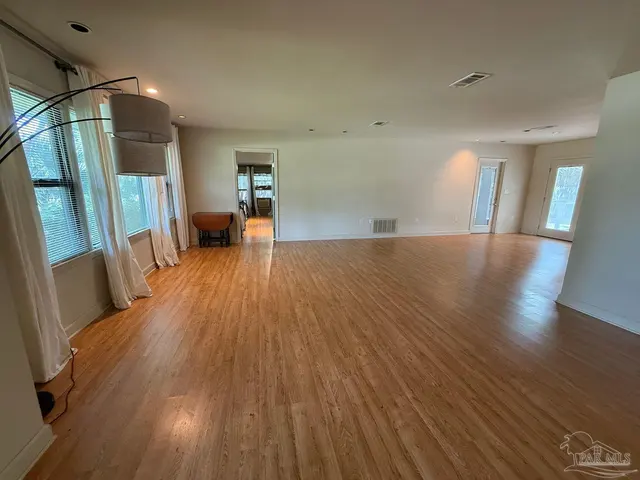 303 Interbay Ave property photo