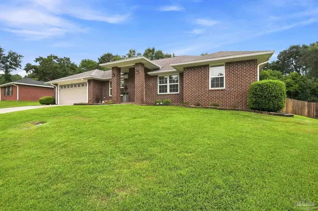 1542 Pelican Pt Dr property photo