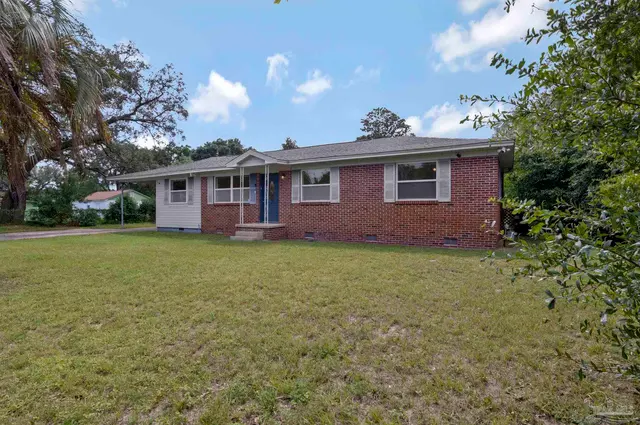 2011 Blakely Ave property photo