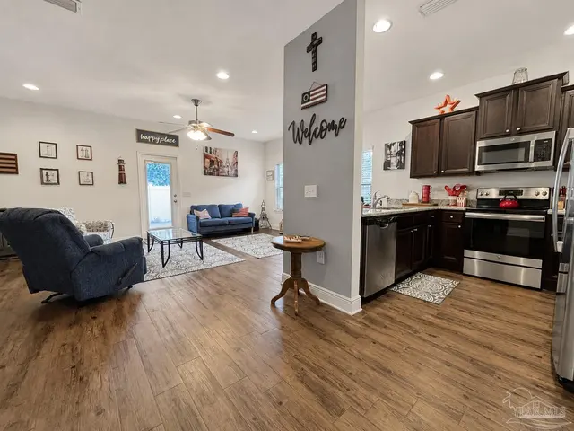 8732 Brown Pelican Cir property photo