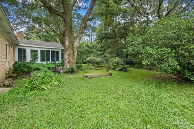 1825 Sandra Dr property photo