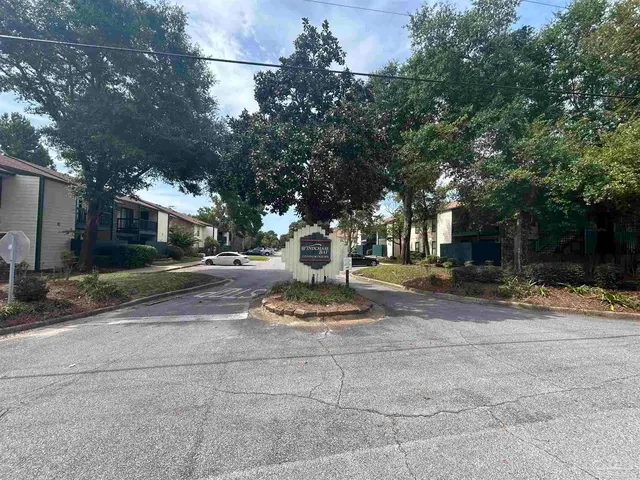 2299 Scenic Hwy # H6 property photo