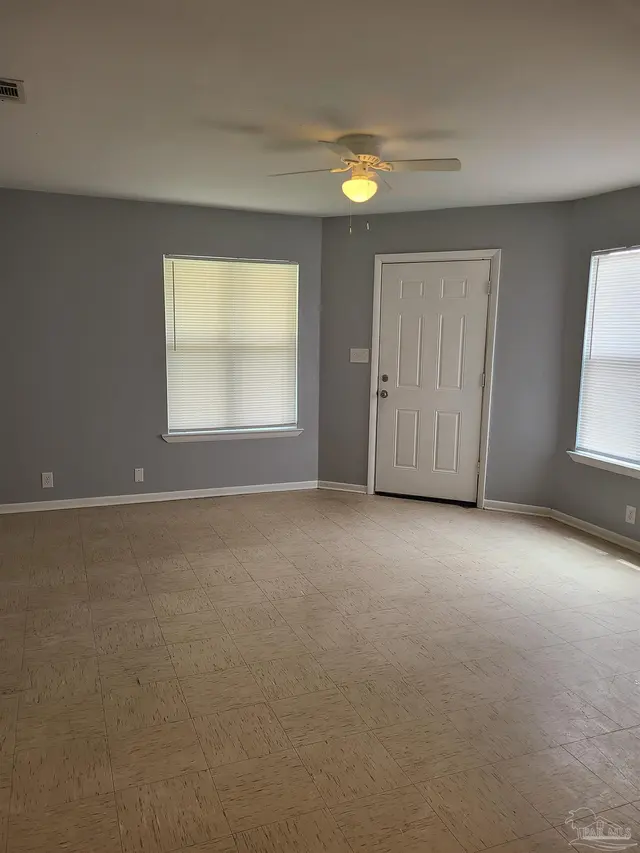 907 N St property photo