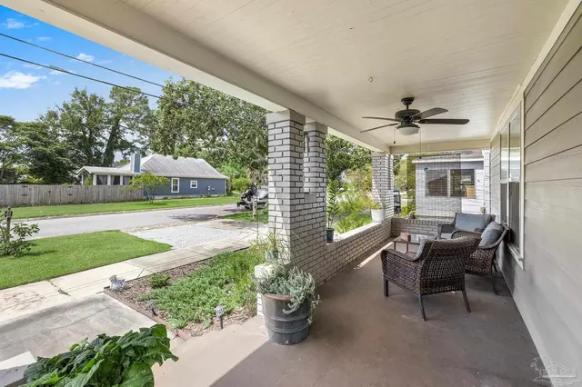 1304 Strong St property photo