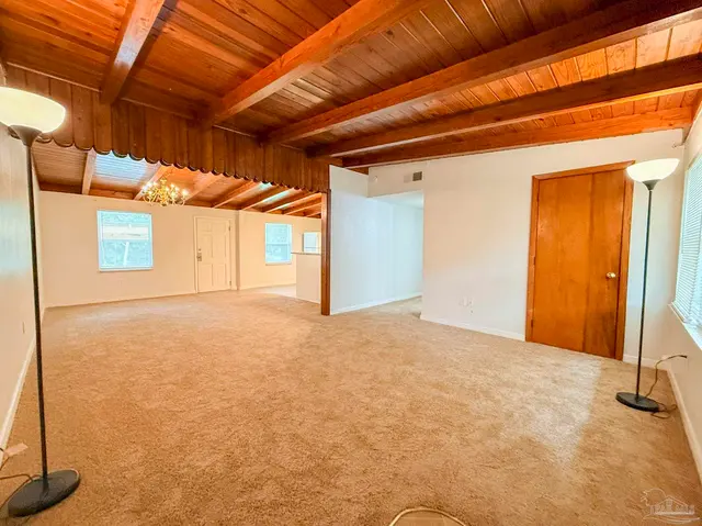 5920 Sanders Ave property photo